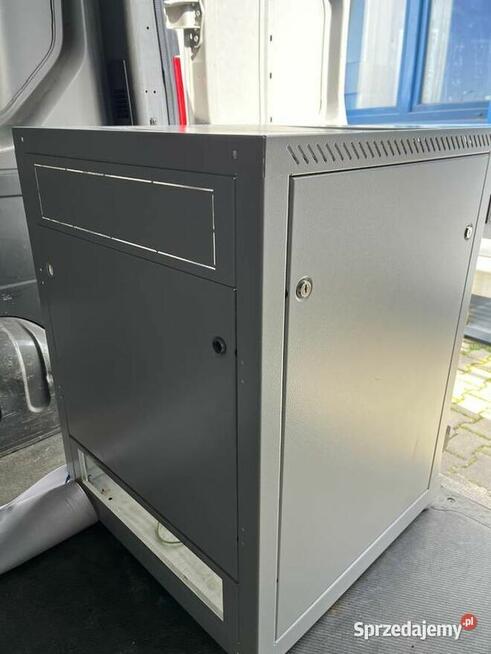 Szafa sieciowa teleinformatyczna