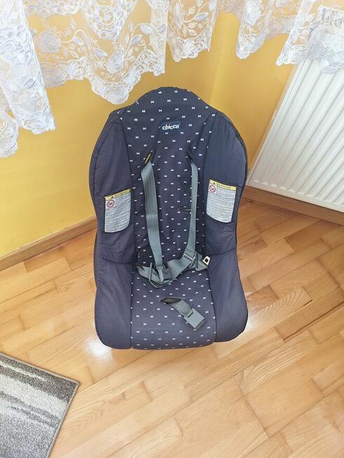 Fotelik dla dziecka od 1 do 3 lat