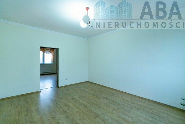 Przestronny piętrowy dom- gm. Przedecz