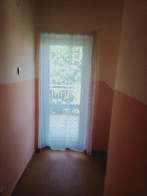 Sprzedam dom 9 pokojowy z garażem, piwnicą i balkonem