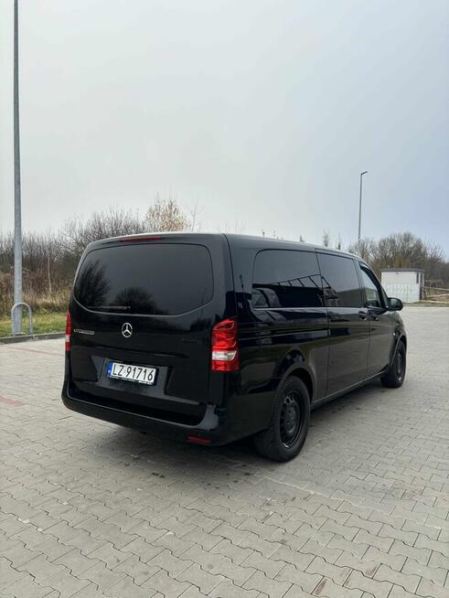 Wynajem Bus 9-cio osobowy z kierowcą Mercedes Vito