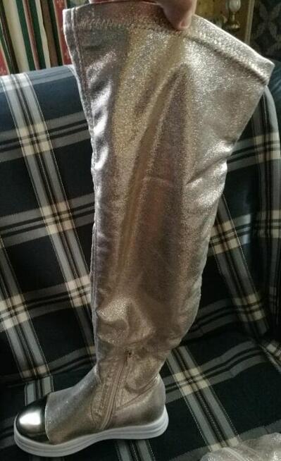 Nienoszone damskie buty marki SUPER WOMAN w rozmiarze: 36