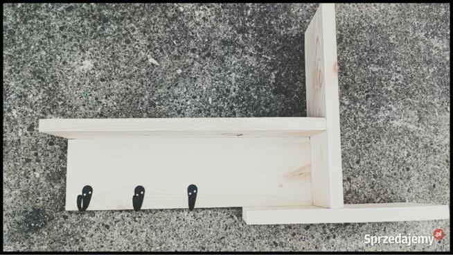 Półka wisząca drewniana świerkowa lite drewno nowa ścienna