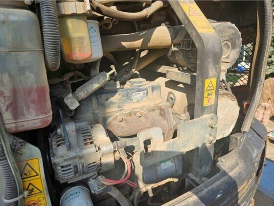 Syndyk sprzeda minikoparkę gąsienicową Kubota KX018-4