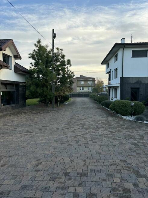 Duży lokal po stolarni z podjazdem dla TIR