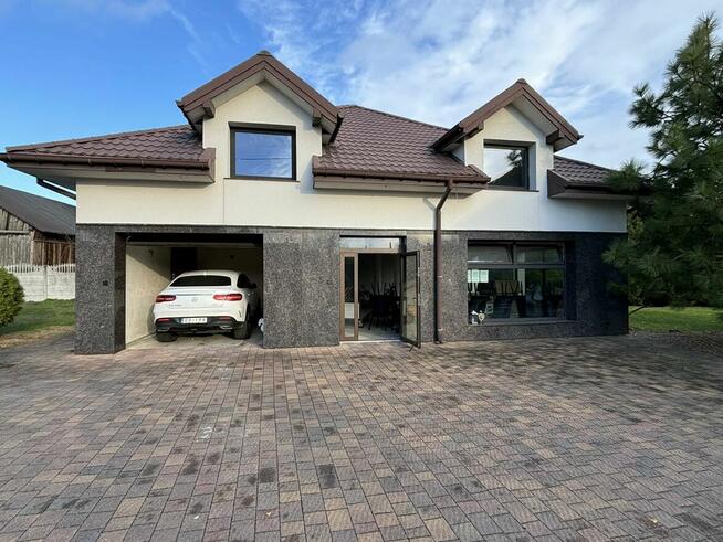 Duży lokal po stolarni z podjazdem dla TIR