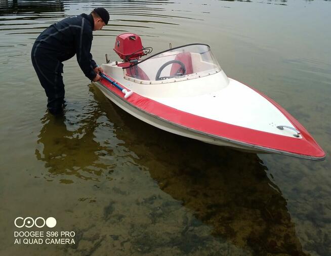 Motorówka spalinowo - elektryczna