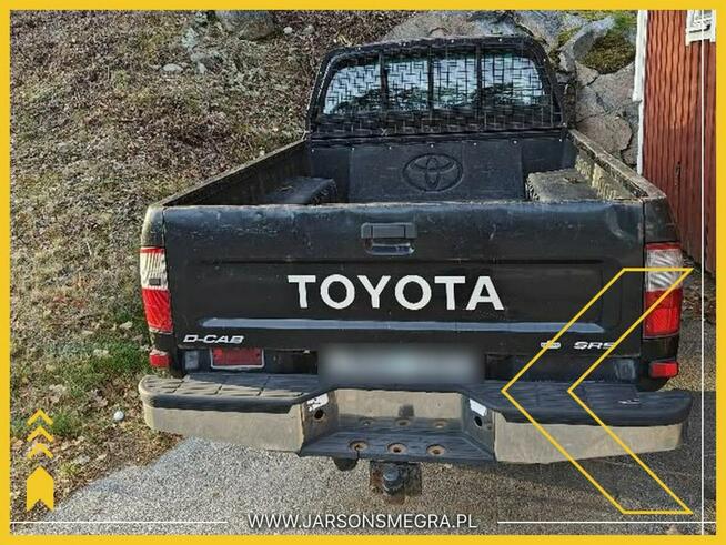Toyota Hilux Extra Cab 2.4 4WD Manual