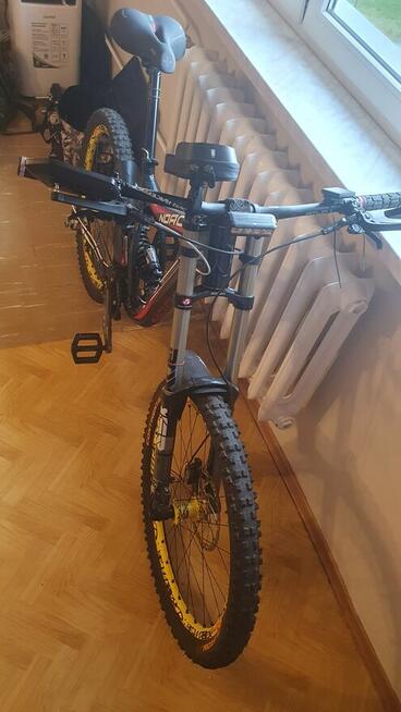 Rower wyczynowy zjazdowy cross dh