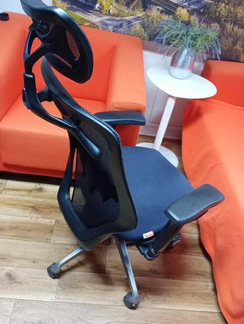 Fotel krzesło ergonomiczne z zagłówkiem GROSPOL fotele krzes