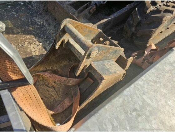 Syndyk sprzeda minikoparkę gąsienicową Kubota KX018-4