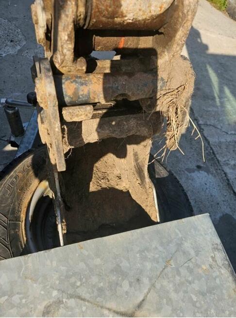 Syndyk sprzeda minikoparkę gąsienicową Kubota KX018-4