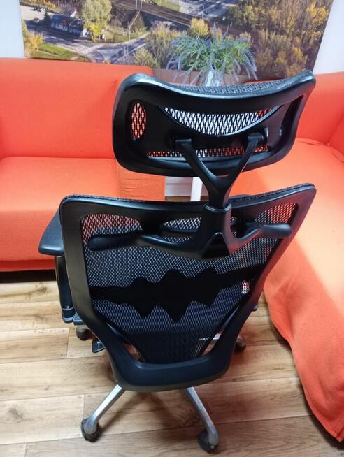 Fotel krzesło ergonomiczne z zagłówkiem GROSPOL fotele krzes