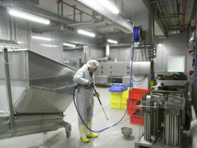 Sprzątanie zakładów ? zleć to profesjonalistom. EKOBRIS