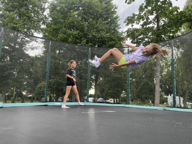 OBÓZ MUZYCZNY CHILLOUT W CZAPLINKU od 1 sierpnia - LATO 2025