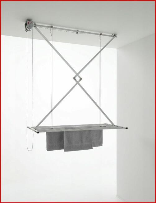 Monter SUSZARKI sufitowej do suszenia prania.