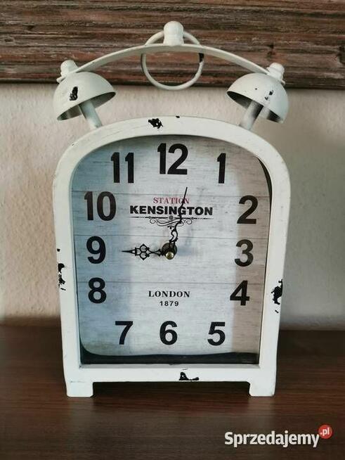 Zegar Kensington Station London biały postarzany Retro Vintage