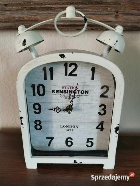 Zegar Kensington Station London biały postarzany Retro Vintage