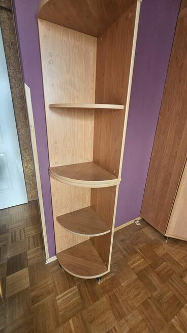 Sprzedam meble niezniszczone.