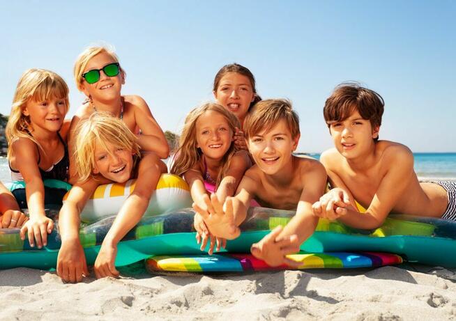 OBÓZ “LATO NA LUZIE – CHILL, SŁOŃCE, PLAŻA” 2025 DARŁOWO