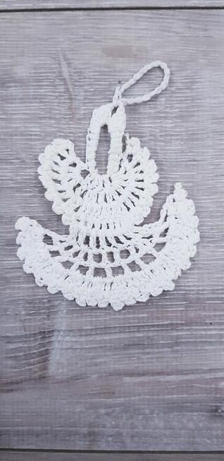 Zestaw starych szydełkowych ozdób na choinkę