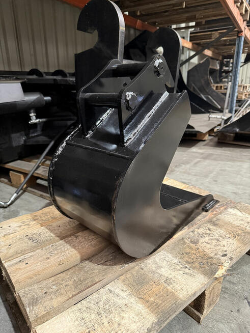 Łyżka podsiębierna do gliny 30cm 2,6-3,5t