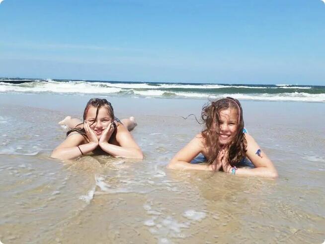 OBÓZ “LATO NA LUZIE – CHILL, SŁOŃCE, PLAŻA” 2025 DARŁOWO