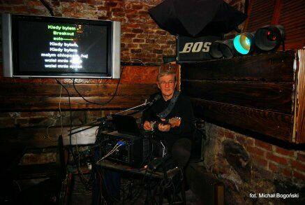 SZUKAM PRACY JAKO MUZYK, WOKALISTA, DJ, ANIMATOR KARAOKE