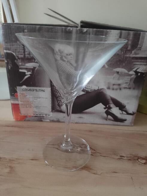 Sprzedam kieliszki do Szampana