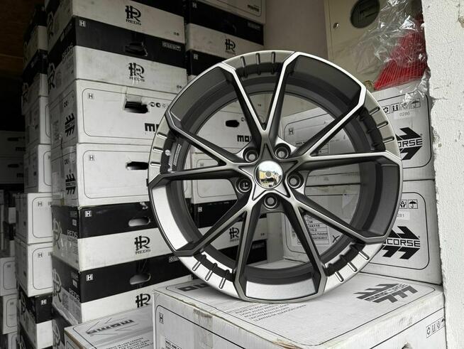 Felgi aluminiowe 8x19 5x114,3 et45 szary mat