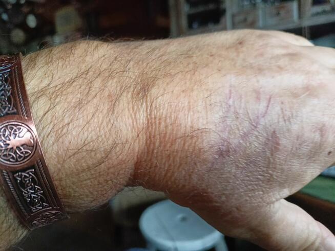 Bransoletki lecznicze Miedziane z magnesami.