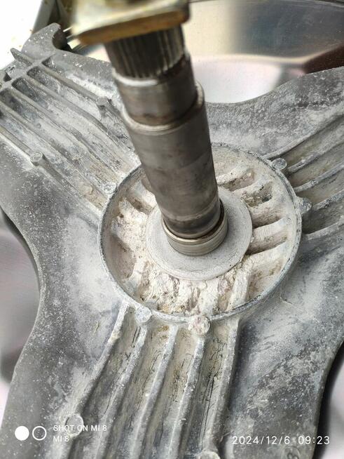 Krzyżak pralki Miele, bęben