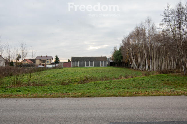 Nieruchomość z domem, gospodarstwem, lasem i polem