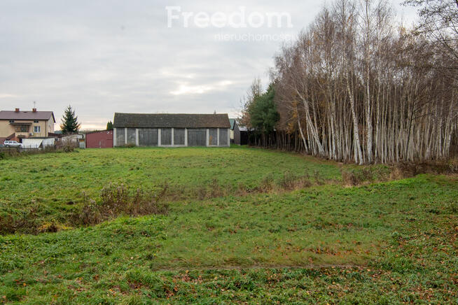 Nieruchomość z domem, gospodarstwem, lasem i polem