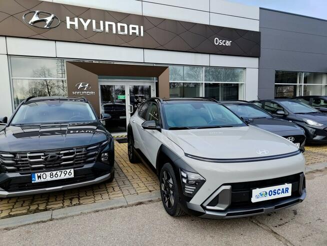 Hyundai Kona platinium luxury czarny dach