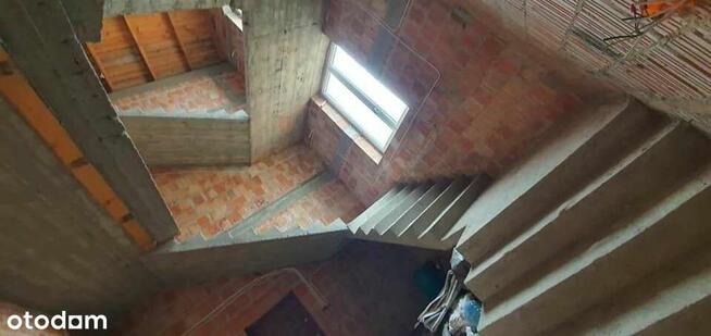 Budynek mieszkalno - usługowy.