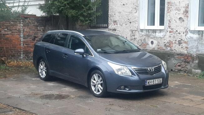 Sprzedam Toyotę Avensis