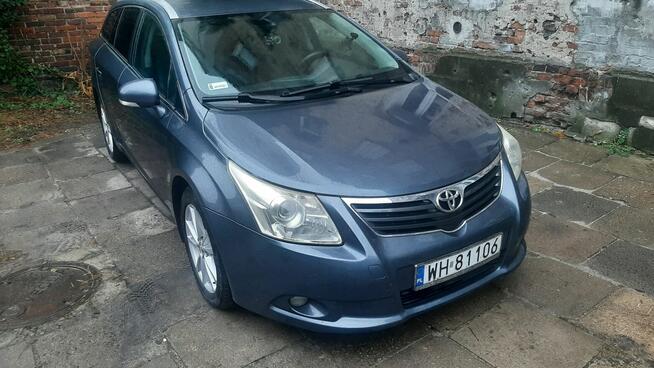 Sprzedam Toyotę Avensis