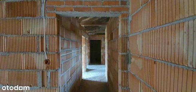 Budynek mieszkalno - usługowy.