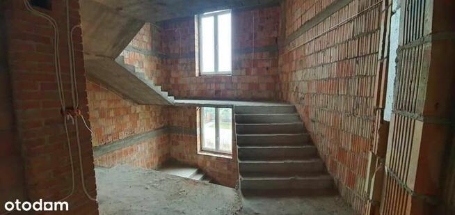 Budynek mieszkalno - usługowy.