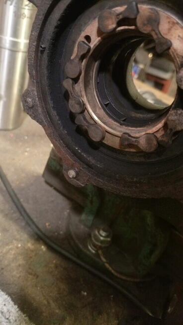 Profesjonalne rozwiercanie otworów w żeliwach turbosprężarek