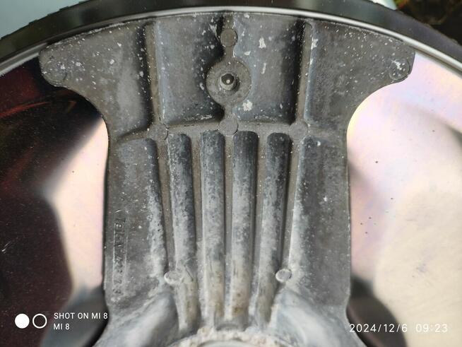 Krzyżak pralki Miele, bęben