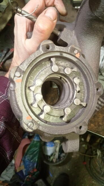 Profesjonalne rozwiercanie otworów w żeliwach turbosprężarek