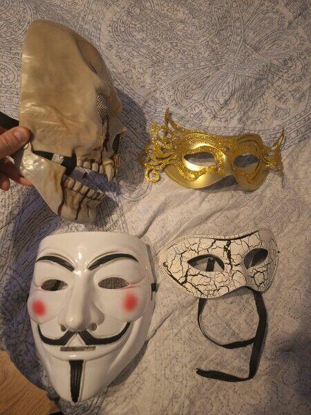 Zestaw masek karnawałowych i halloween