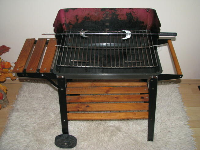 Ogrodowy grill węglowy BBQ na kółkach, 5 poziomów, półki