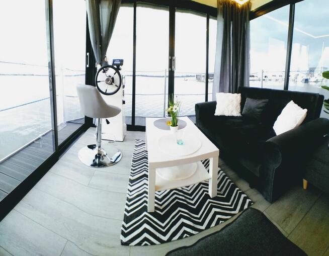 Okazja !Houseboat - dom na wodzie z silnikiem