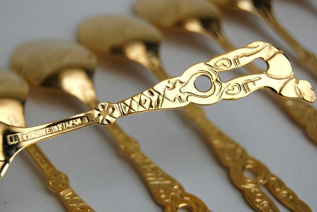 Platerowane złotem, złote łyżeczki do kawy 12 szt. wielbłąd