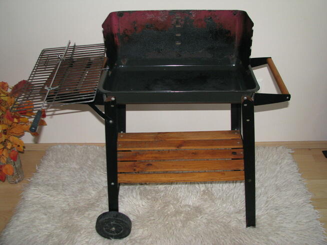 Ogrodowy grill węglowy BBQ na kółkach, 5 poziomów, półki