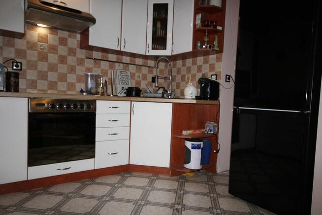 2pok 46met, ok. Strachowickiej BALKON/PIWNICA/2005 (Wrocław)