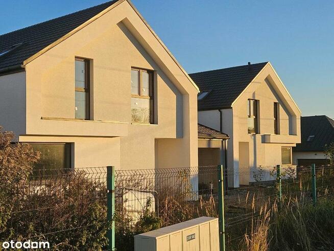 Nowoczesny dom; miniosiedle; 5km od Kielc, 174m2